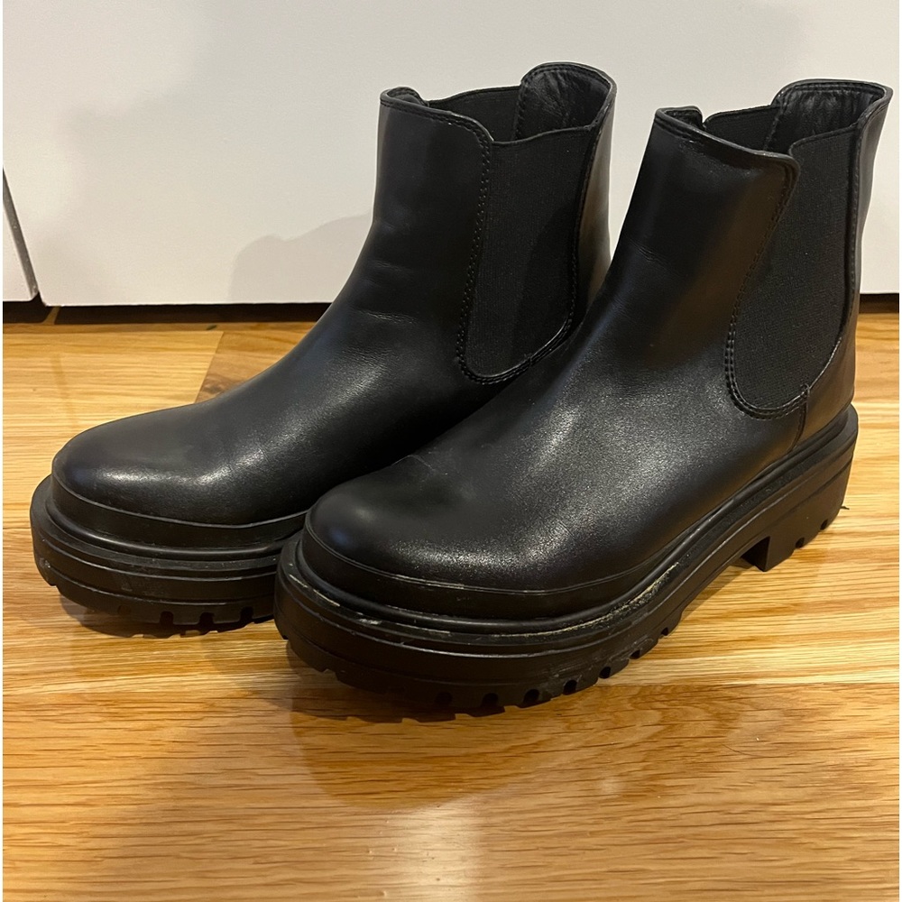 🖤 Steve Madden Black Booties